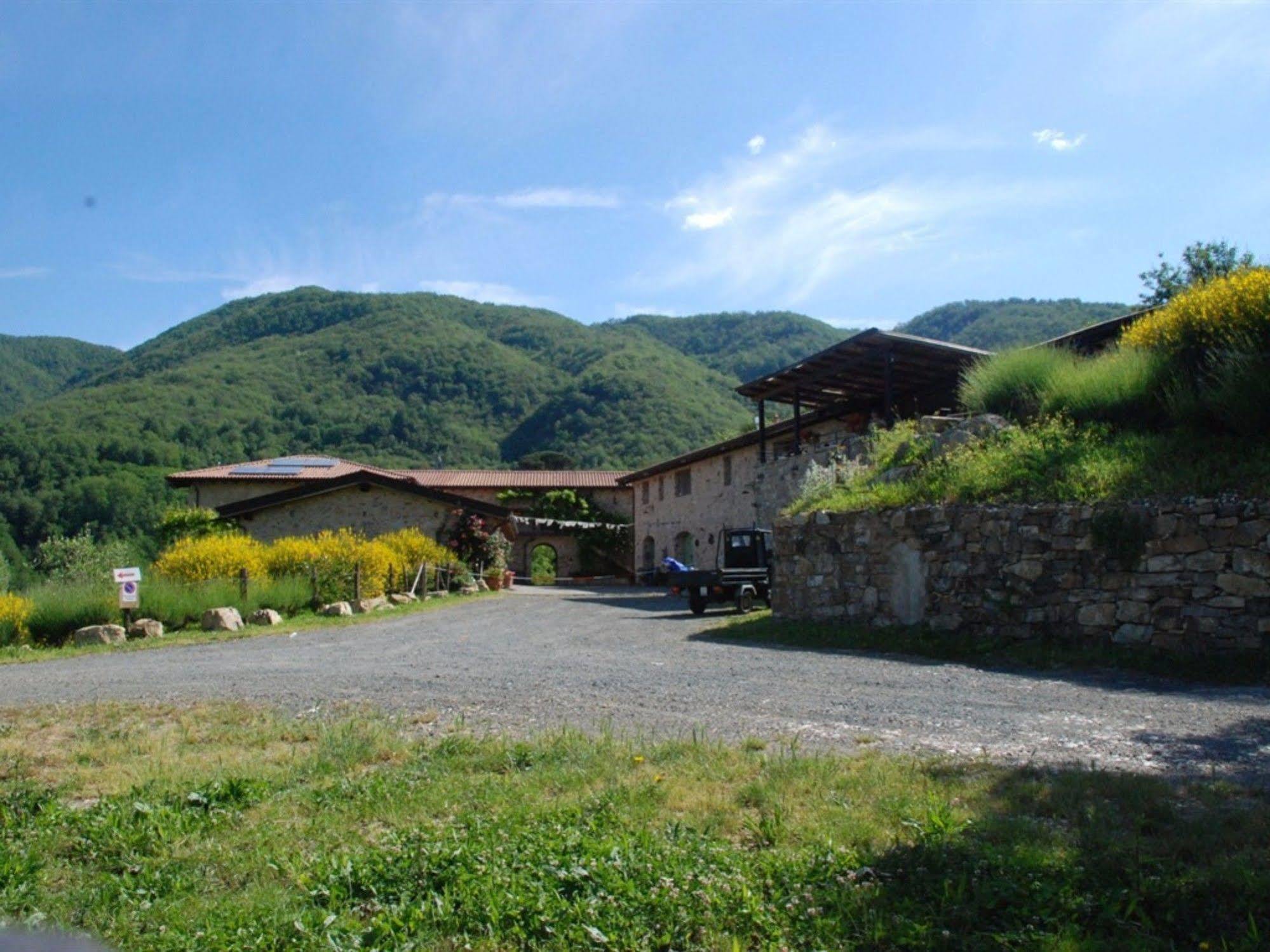 Hotel Podere Conti Filattiera Exterior foto